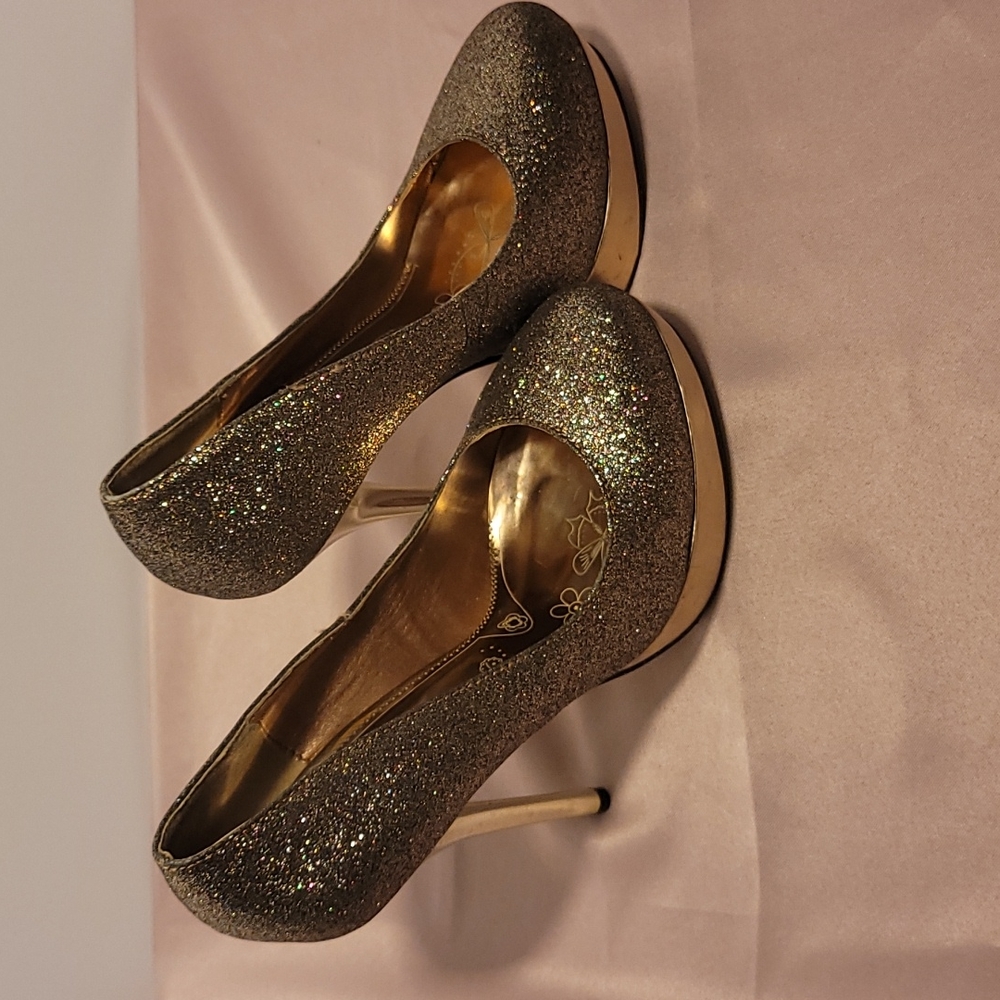 Lasonia Multicolor Sparkle Gold Platform Heel Gem